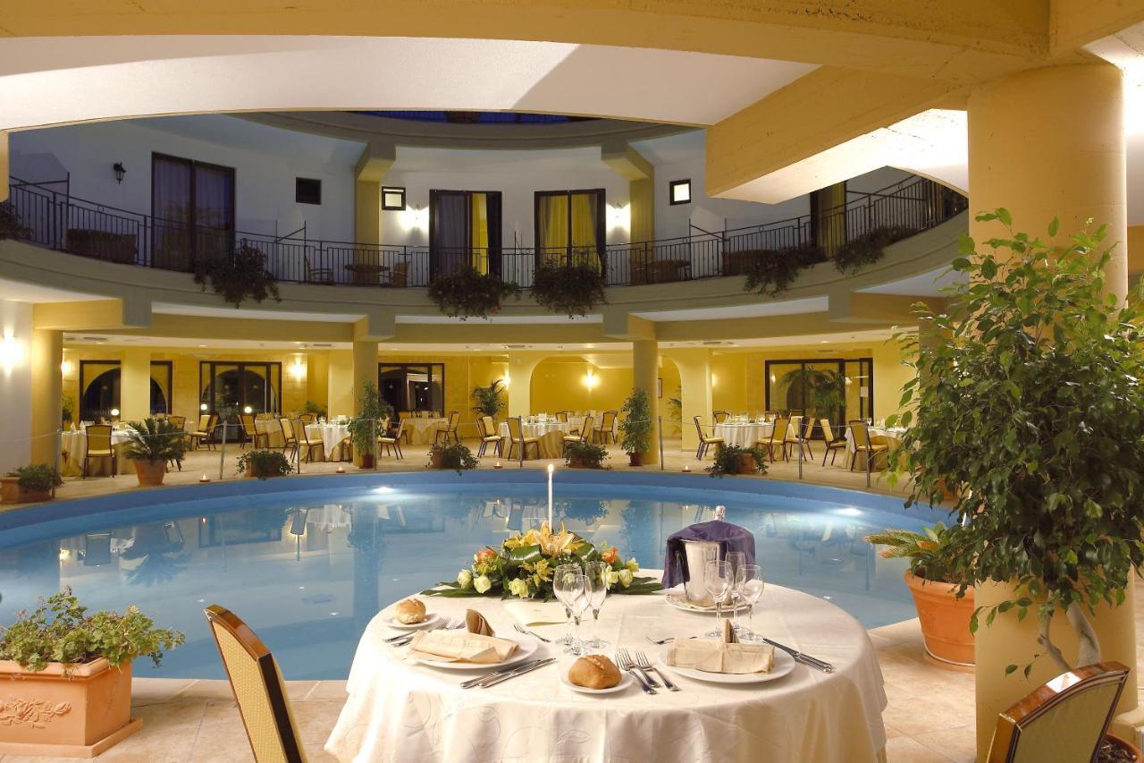 Dolcestate Hotel -Club カンポフェリーチェ・ディ・ロッチェッラ エクステリア 写真